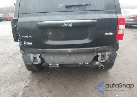 2016 Jeep Patriot High Altitude Edition z USA, uszkodzony, nr VIN 1C4NJRFB1GD805590